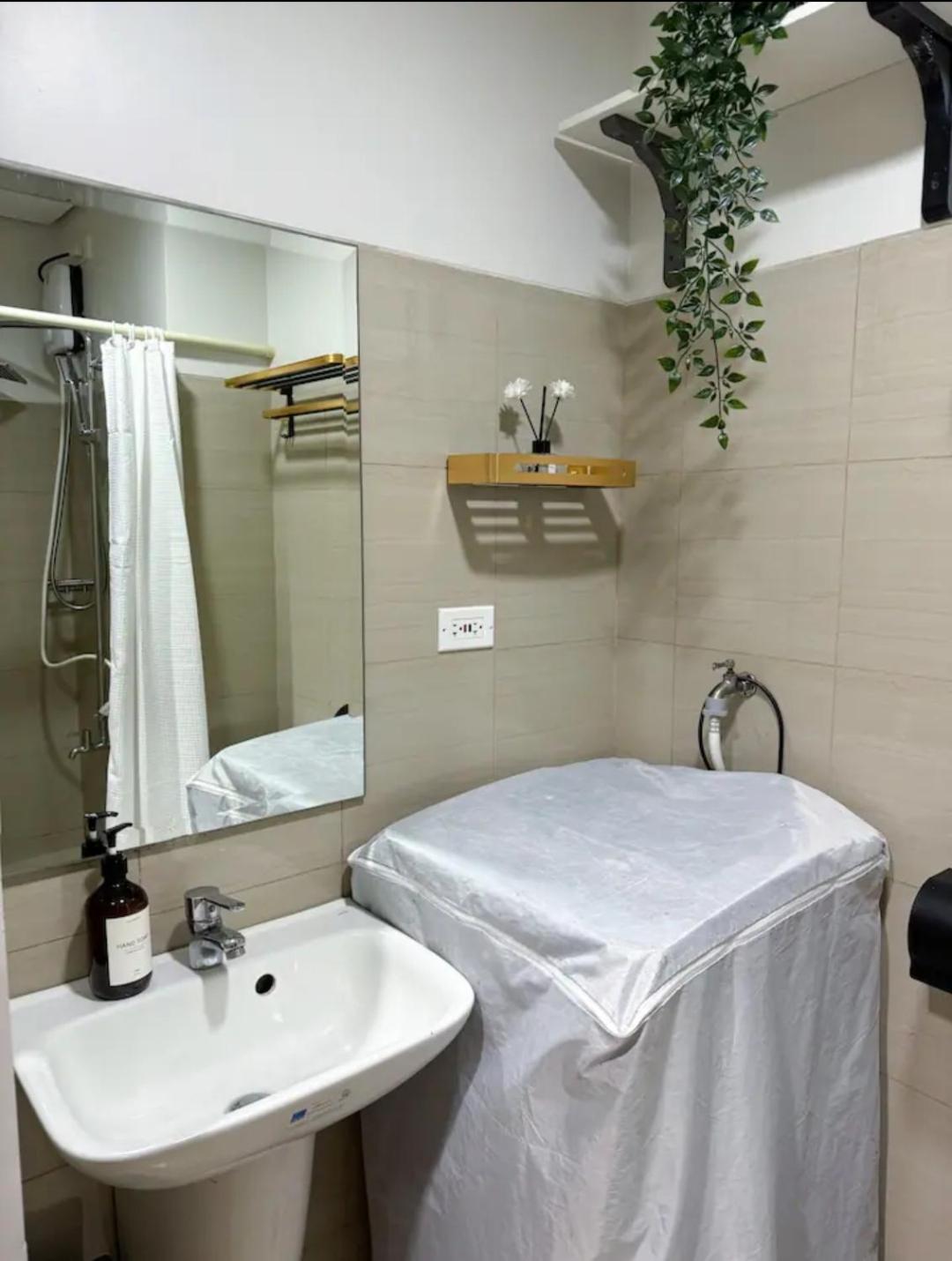 Shore Residences Mall Of Asia Pool View 200Mbps Free Wi-Fi Pasay Room photo